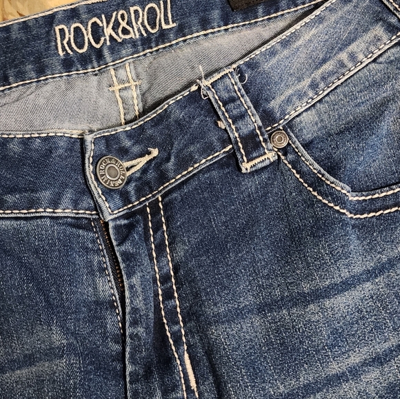 Rock & Roll Cowgirl Jeans - Picture 2 of 6